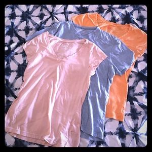 Comfy Basic Tee V-Neck Short Sleeve Lot 3 pcs M/L